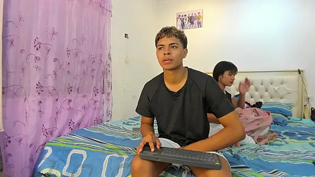 Snapshot of dafnezahiraa_ chatting on March 19, 2025, 3:41 am dafnezahiraa online show from March 19, 2025, 3:41 am