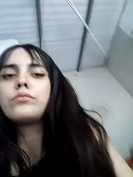 lucylovles online show from December 1, 2024, 4:51 pm