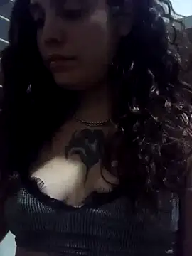 lucylovles online show from March 12, 2025, 11:01 pm