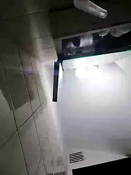 lucylovles online show from November 16, 2025, 4:40 am