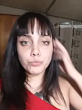 Snapshot of lucylovles chatting on July 28, 2026, 4:19 am lucylovles online show from July 28, 2026, 4:19 am