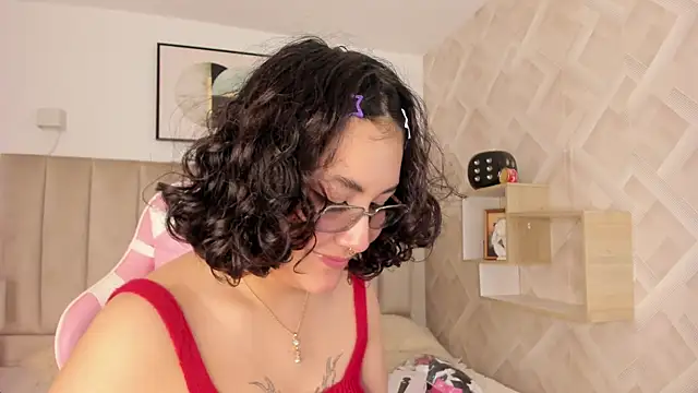 Haru Bonny online show from April 13, 2026, 7:52 pm