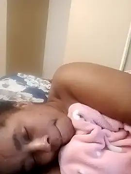 2Sweetysmile online show from September 10, 2025, 2:06 pm