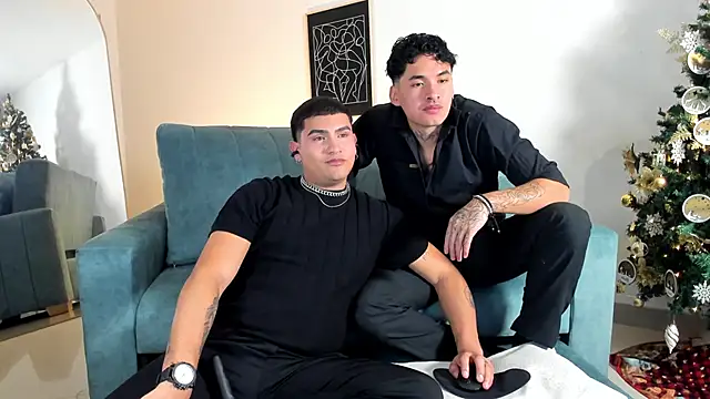 Snapshot of MatheoVelez chatting on January 1, 2025, 2:09 am MatheoVelez online show from January 1, 2025, 2:09 am