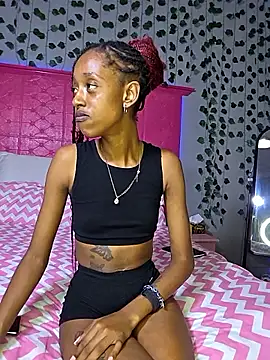 Snapshot of 02Boitybaby chatting on June 2, 2026, 8:33 pm 02Boitybaby online show from June 2, 2026, 8:33 pm