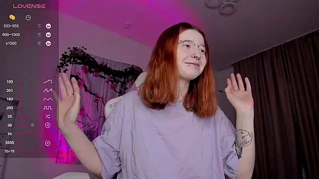 ScarletRos3 online show from February 11, 2025, 5:40 pm