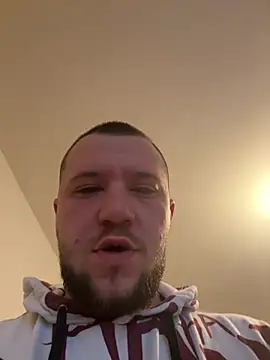 Snapshot of klydick chatting on December 24, 2024, 10:44 am klydick online show from December 24, 2024, 10:44 am