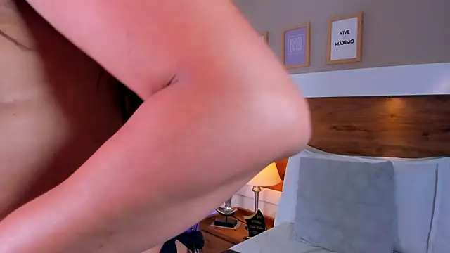 EmaBakker online show from February 10, 2026, 6:50 am