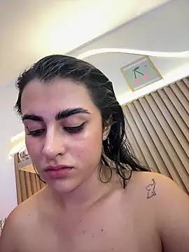 anniemorgan01 online show from December 18, 2024, 1:12 pm