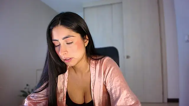 Snapshot of auroracaruso11 chatting on June 12, 2026, 8:08 pm auroracaruso11 online show from June 12, 2026, 8:08 pm