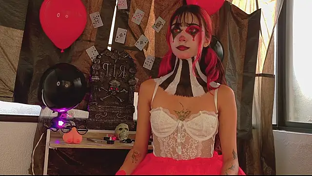 ParisFox  online show from November 1, 2025, 8:55 pm