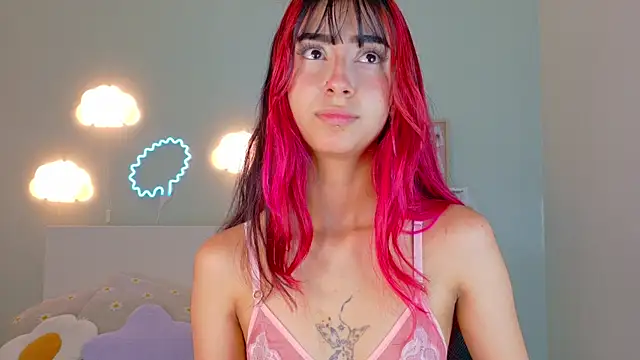 ParisFox  online show from November 6, 2025, 7:37 pm