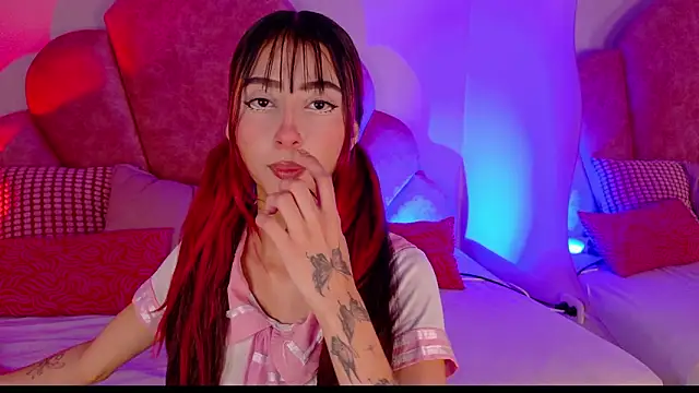 ParisFox  online show from February 25, 2026, 9:02 pm