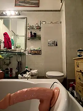 Snapshot of gianluca75gggggggh chatting on January 10, 2026, 8:10 pm gianluca75gggggggh online show from January 10, 2026, 8:10 pm