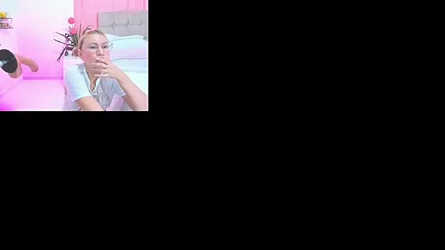 Annaraquel  online show from October 10, 2025, 2:32 am