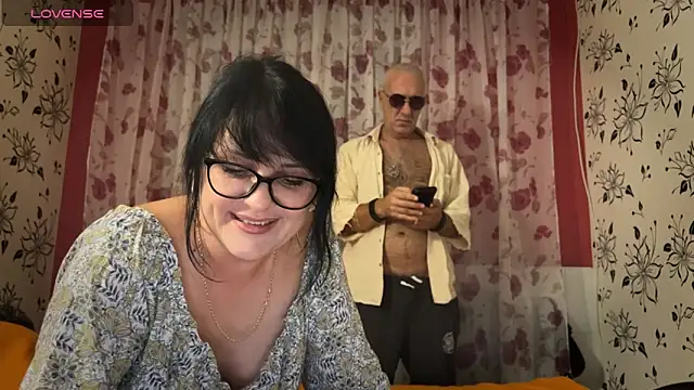 StellarTeam online show from September 17, 2025, 8:43 pm