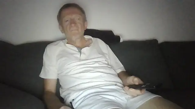 Snapshot of naturiste974 chatting on June 16, 2026, 8:00 pm naturiste974 online show from June 16, 2026, 8:00 pm