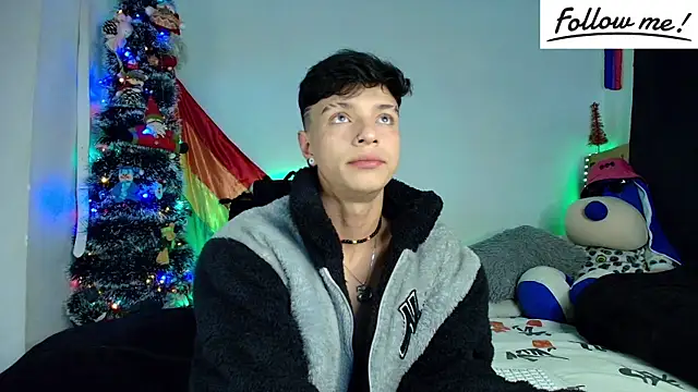 twink sebas  online show from December 16, 2024, 6:10 am