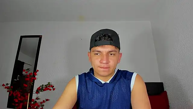 Snapshot of Danielbluestar chatting on February 26, 2025, 8:44 pm Danielbluestar online show from February 26, 2025, 8:44 pm