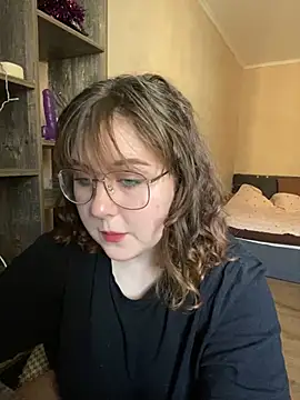 Snapshot of cinnabon_ chatting on January 10, 2025, 9:13 am cinnabon online show from January 10, 2025, 9:13 am