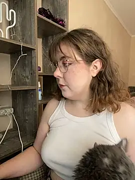 Snapshot of cinnabon_ chatting on January 13, 2025, 10:58 am cinnabon online show from January 13, 2025, 10:58 am