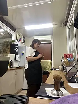 Snapshot of cinnabon_ chatting on January 19, 2025, 4:36 pm cinnabon online show from January 19, 2025, 4:36 pm