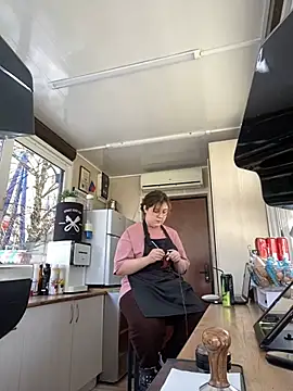 Snapshot of cinnabon_ chatting on February 1, 2025, 7:36 am cinnabon online show from February 1, 2025, 7:36 am