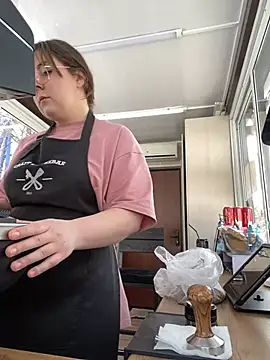 Snapshot of cinnabon_ chatting on February 11, 2025, 7:23 am cinnabon online show from February 11, 2025, 7:23 am