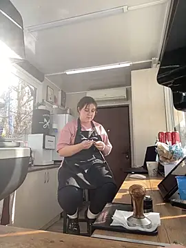 Snapshot of cinnabon_ chatting on February 11, 2025, 11:21 am cinnabon online show from February 11, 2025, 11:21 am