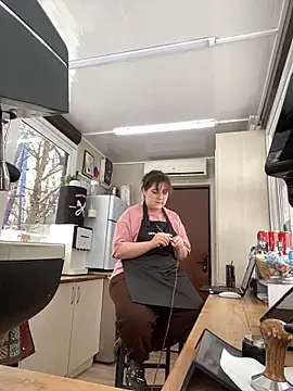 Snapshot of cinnabon_ chatting on February 16, 2025, 7:59 am cinnabon online show from February 16, 2025, 7:59 am