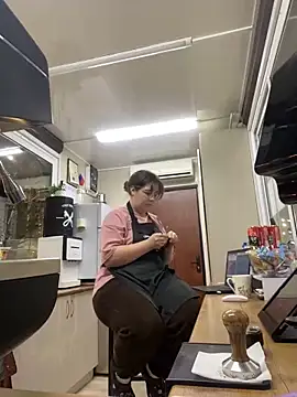 Snapshot of cinnabon_ chatting on February 16, 2025, 3:27 pm cinnabon online show from February 16, 2025, 3:27 pm