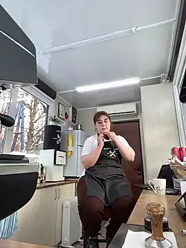 Snapshot of cinnabon_ chatting on March 1, 2025, 2:23 pm cinnabon online show from March 1, 2025, 2:23 pm