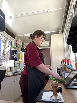 Snapshot of cinnabon_ chatting on March 8, 2025, 8:11 am cinnabon online show from March 8, 2025, 8:11 am