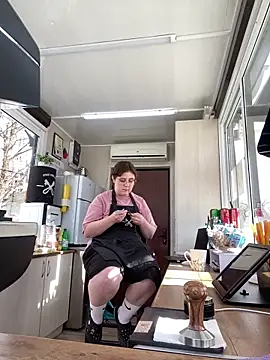 Snapshot of cinnabon_ chatting on March 12, 2025, 12:36 pm cinnabon online show from March 12, 2025, 12:36 pm