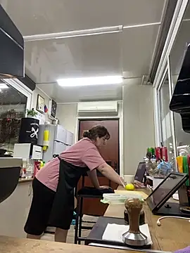 Snapshot of cinnabon_ chatting on March 12, 2025, 3:40 pm cinnabon online show from March 12, 2025, 3:40 pm