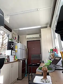 Snapshot of cinnabon_ chatting on March 13, 2025, 11:08 am cinnabon online show from March 13, 2025, 11:08 am