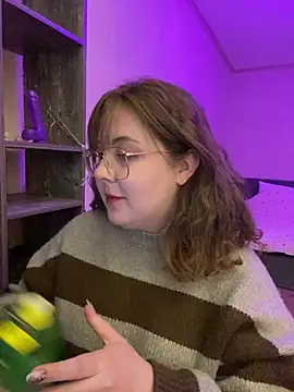 Snapshot of cinnabon_ chatting on March 20, 2025, 4:09 pm cinnabon online show from March 20, 2025, 4:09 pm