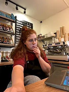 Snapshot of cinnabon_ chatting on September 19, 2025, 3:24 pm cinnabon online show from September 19, 2025, 3:24 pm