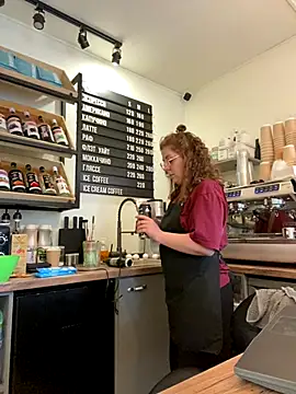 Snapshot of cinnabon_ chatting on September 24, 2025, 11:13 am cinnabon online show from September 24, 2025, 11:13 am