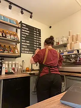 Snapshot of cinnabon_ chatting on September 30, 2025, 4:34 pm cinnabon online show from September 30, 2025, 4:34 pm