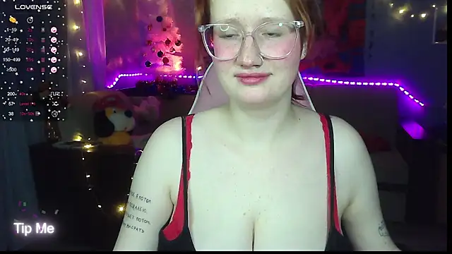 Snapshot of KrisTyBooBsin chatting on December 20, 2024, 2:16 pm KrisTyBooBsin online show from December 20, 2024, 2:16 pm