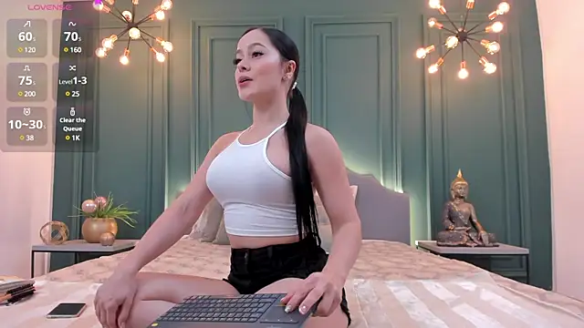 rubyhill 2711 online show from December 11, 2024, 11:21 pm