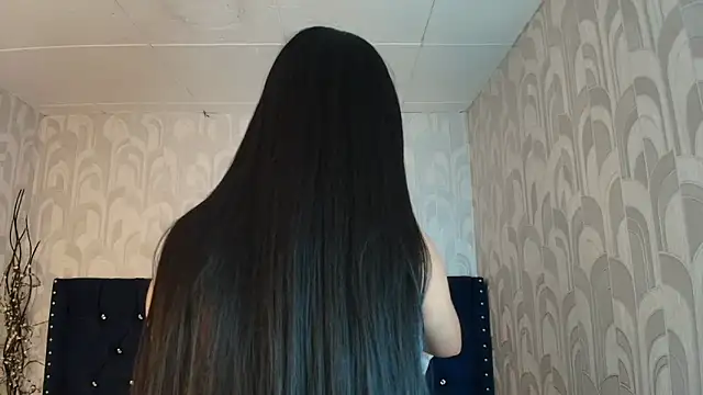 Snapshot of CarolineBrunx chatting on April 24, 2026, 10:01 pm CarolineBrunx online show from April 24, 2026, 10:01 pm