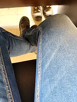 Ishan003 online show from March 8, 2026, 9:57 am