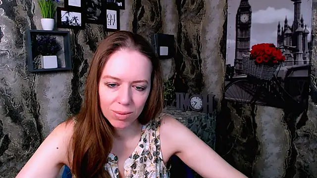 GloriaSi  online show from April 13, 2026, 5:35 am