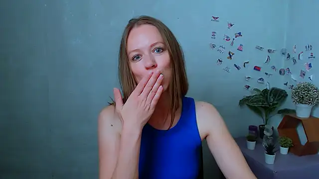 Snapshot of GloriaSi_ chatting on July 7, 2026, 6:47 am GloriaSi online show from July 7, 2026, 6:47 am