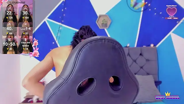 Snapshot of shayla_hofman chatting on December 7, 2024, 3:30 pm shayla hofman online show from December 7, 2024, 3:30 pm