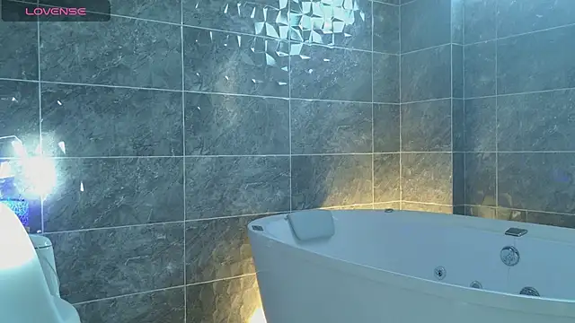 mikoto urab online show from December 15, 2025, 8:46 pm