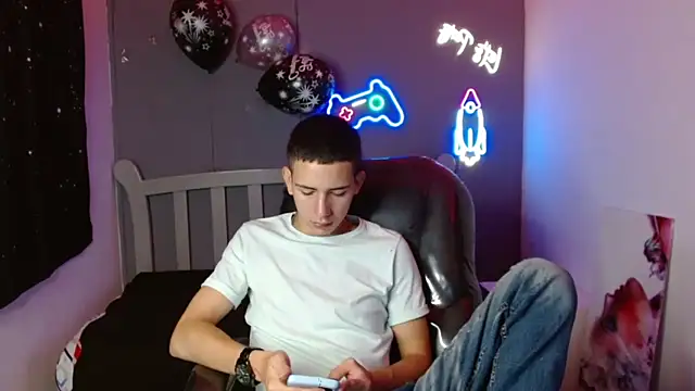 JackSwan18 online show from January 10, 2025, 12:36 pm