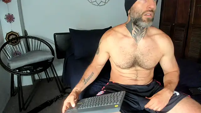 Antoniohot2024 online show from April 7, 2026, 3:56 pm